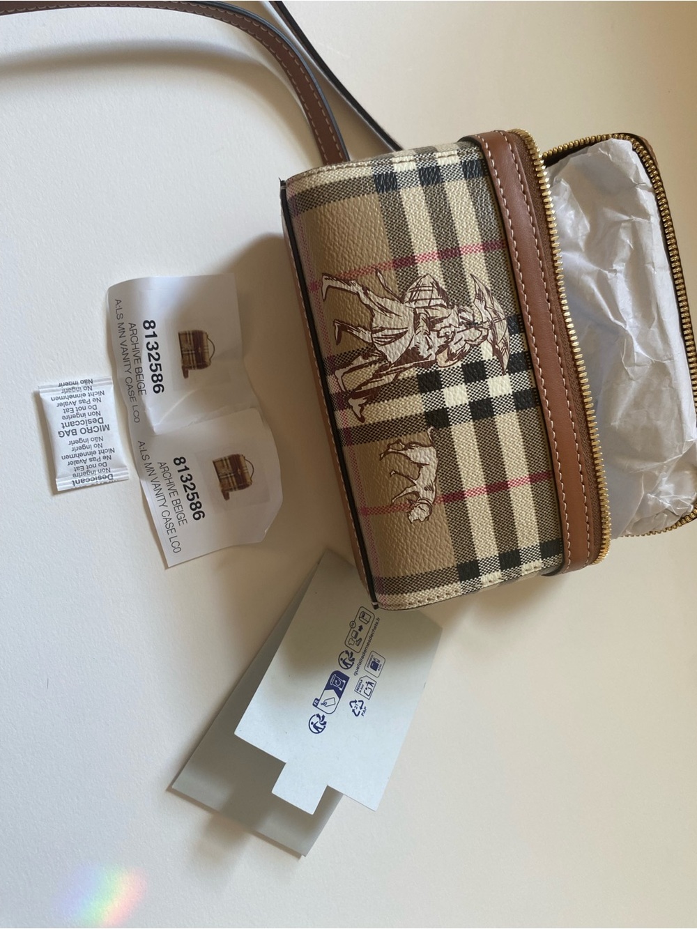Burberry Mini Check Mates Vanity Bag – Archive Beige Paws on Parade – Authentic - Picture 7 of 9